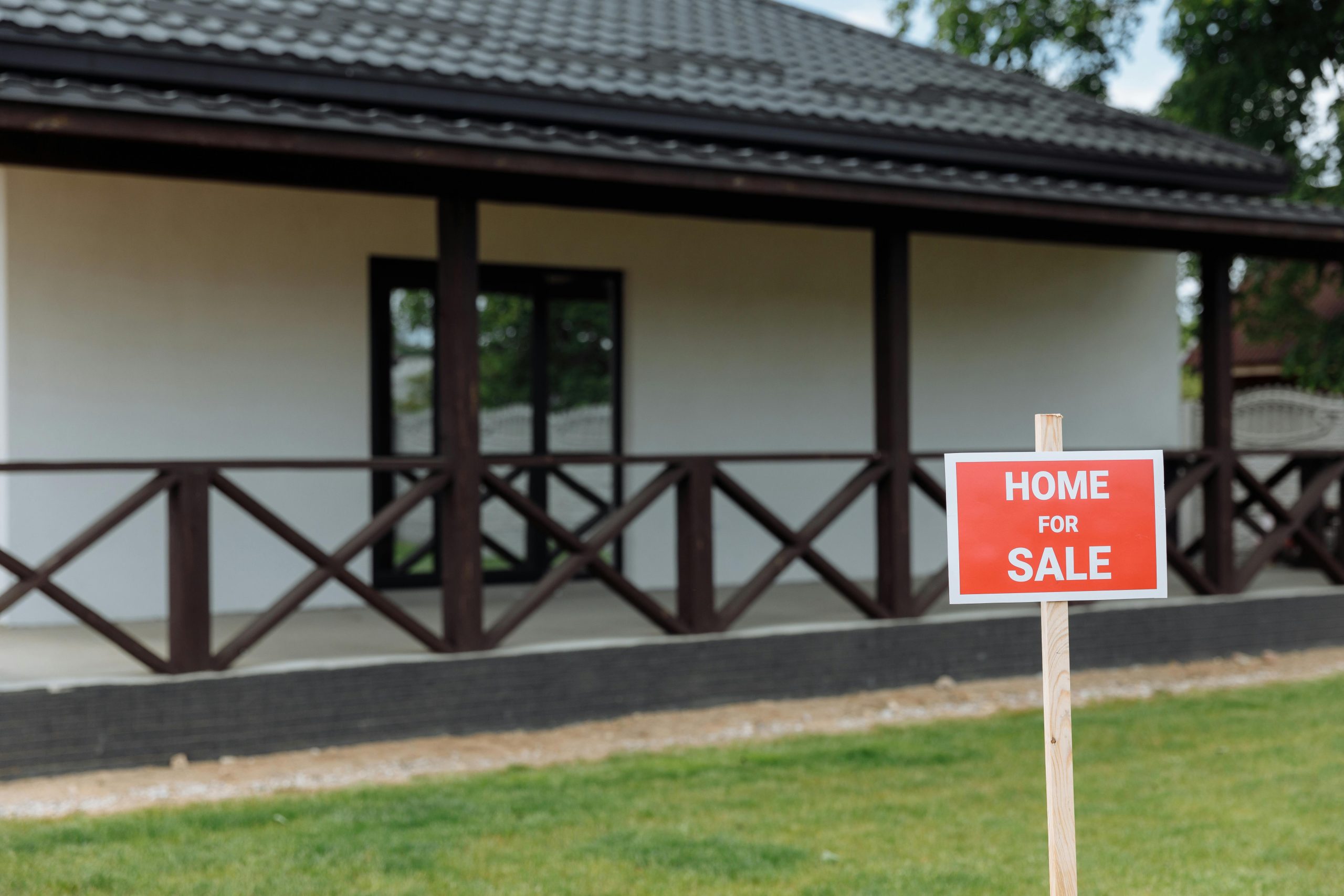 best society to live in hansi for families